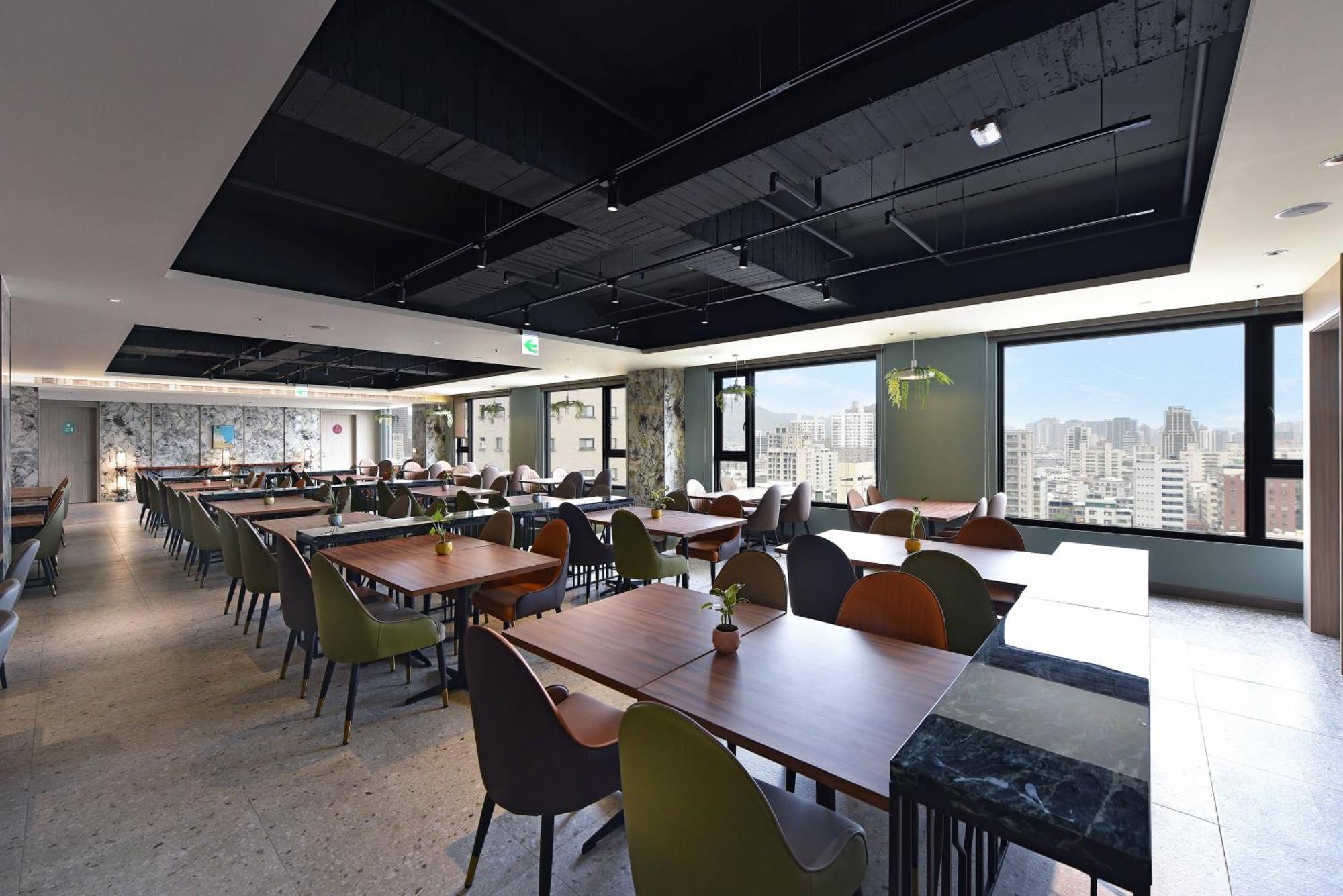 Fullon Poshtel - Kaohsiung Hotel Kültér fotó